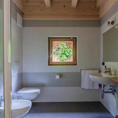 Val Di *