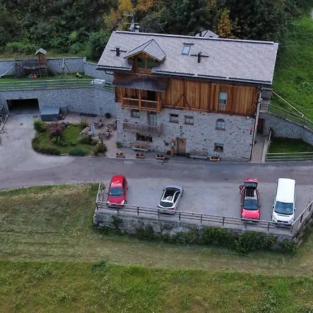 Val Di *